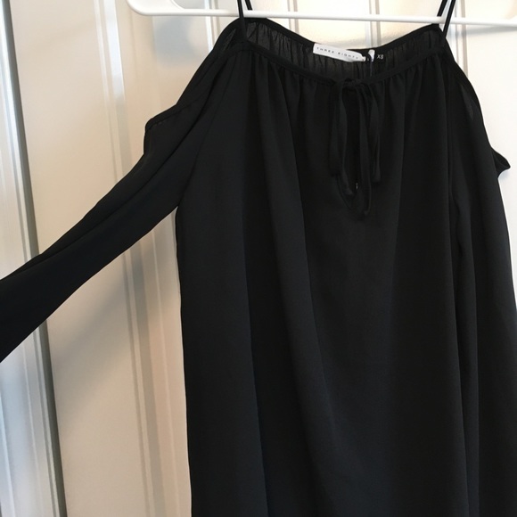 Three Eighty Two Payton Cold Shoulder Top - Picture 2 of 7